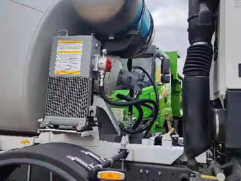 SINOTRUK Concrete Truck for Sale in Mali - Camión: foto 4 SINOTRUK Concrete Truck for Sale in Mali - Camión: foto 4