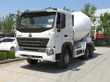 SINOTRUK Concrete Mixer Truck for Sale in Ghana - Camión hormigonera: foto 4 SINOTRUK Concrete Mixer Truck for Sale in Ghana - Camión hormigonera: foto 4