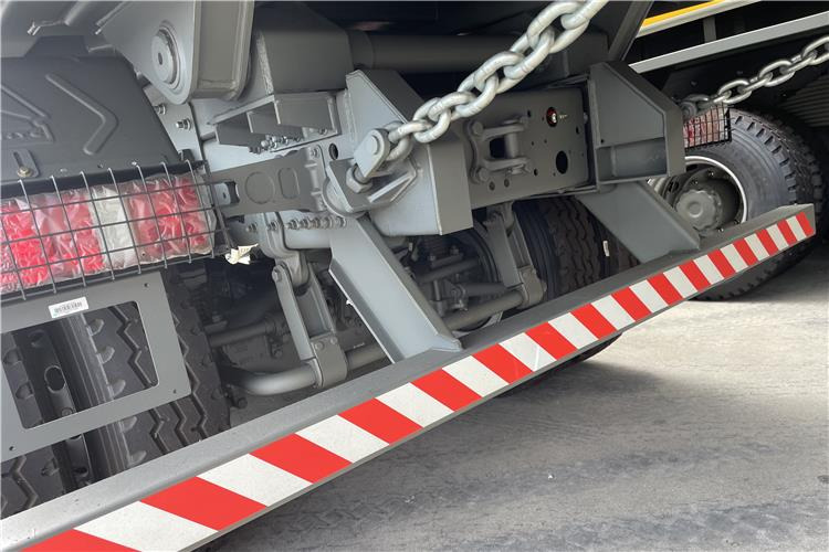 SINOTRUK Howo Dump Truck 6x4 for Sale In Ghana - Camión volquete: foto 5 SINOTRUK Howo Dump Truck 6x4 for Sale In Ghana - Camión volquete: foto 5