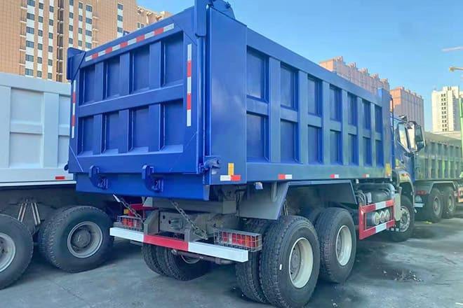 SINOTRUK Sinotruk Howo 380 New Dump Trucks for Sale in Côte d'Ivoire - Camión volquete: foto 4 SINOTRUK Sinotruk Howo 380 New Dump Trucks for Sale in Côte d'Ivoire - Camión volquete: foto 4