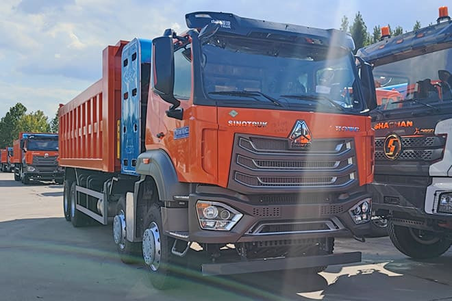 SINOTRUK Sinotruk Howo 8x4 Tipper Trucks for Sale in Ghana - Camión volquete: foto 3 SINOTRUK Sinotruk Howo 8x4 Tipper Trucks for Sale in Ghana - Camión volquete: foto 3