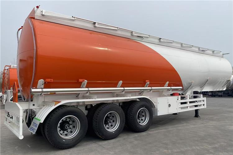 TITAN 3 Axle 38000 Liters Oil Tanker Trailer for Sale In Tanzania - Semirremolque cisterna: foto 3 TITAN 3 Axle 38000 Liters Oil Tanker Trailer for Sale In Tanzania - Semirremolque cisterna: foto 3