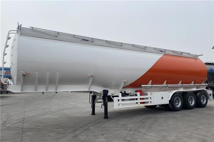 TITAN 3 Axle 38000 Liters Oil Tanker Trailer for Sale In Tanzania - Semirremolque cisterna: foto 2 TITAN 3 Axle 38000 Liters Oil Tanker Trailer for Sale In Tanzania - Semirremolque cisterna: foto 2