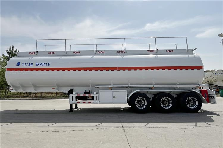 TITAN 3 Axle Fuel Tanker Trailer with 40000 Liters Capacity for Sale In Nigeria - Semirremolque cisterna: foto 1 TITAN 3 Axle Fuel Tanker Trailer with 40000 Liters Capacity for Sale In Nigeria - Semirremolque cisterna: foto 1