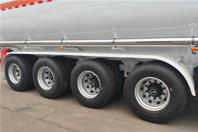 TITAN 4 Axle 60000 Liters Diesel Tanker Trailer In Zambia - Semirremolque cisterna: foto 3 TITAN 4 Axle 60000 Liters Diesel Tanker Trailer In Zambia - Semirremolque cisterna: foto 3