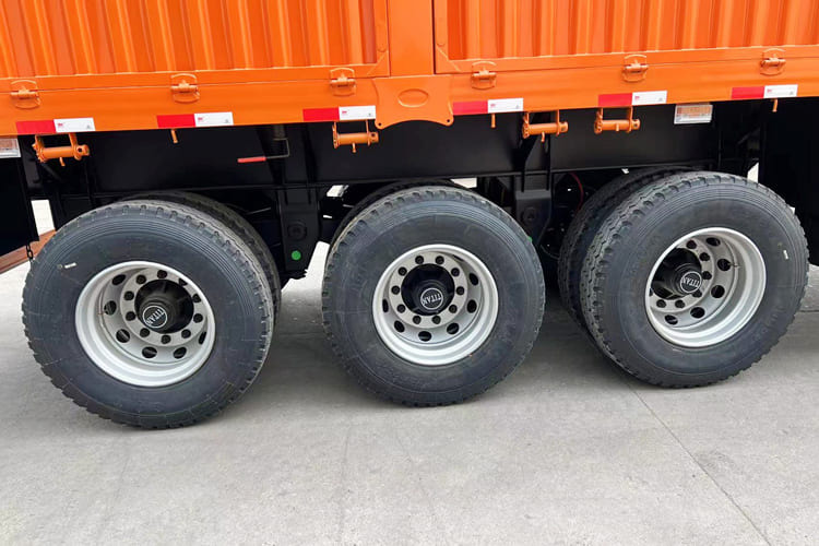 TITAN Fence Trailer for Sale in Saudi Arabia - Semirremolque transporte de ganado: foto 5 TITAN Fence Trailer for Sale in Saudi Arabia - Semirremolque transporte de ganado: foto 5