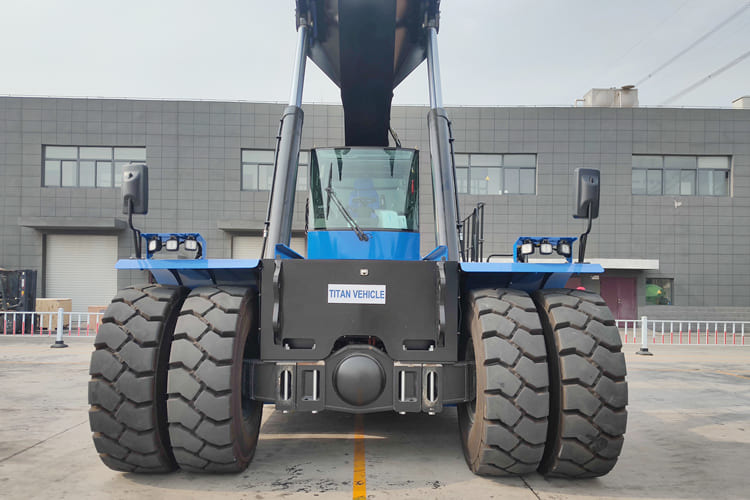 XCMG Reach Stacker Container Handler for sale in Malawi - Carretilla para contenedores: foto 4 XCMG Reach Stacker Container Handler for sale in Malawi - Carretilla para contenedores: foto 4