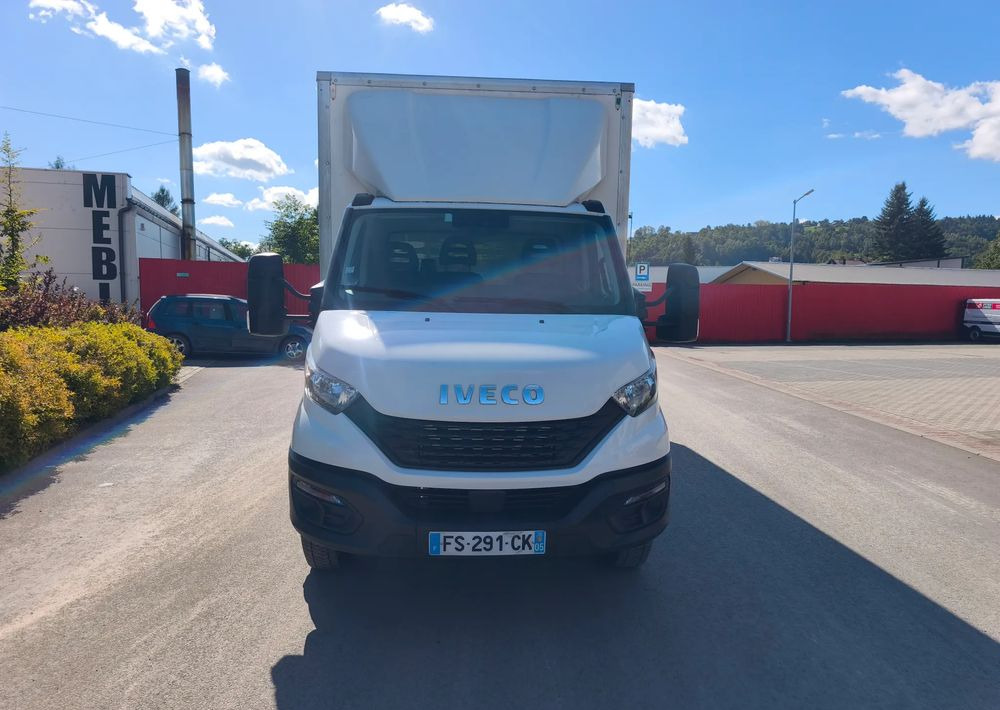 Iveco DAILY 70C18 KONTENER 5,5M obsługa silnika nowy rozrząd - Camión caja cerrada: foto 3 Iveco DAILY 70C18 KONTENER 5,5M obsługa silnika nowy rozrząd - Camión caja cerrada: foto 3