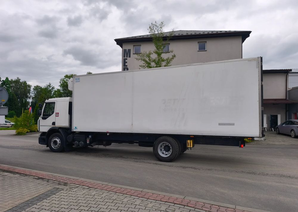Renault GAMA D 18.320 chłodnia izoterma 18 palet sypialka - Camión frigorífico: foto 4 Renault GAMA D 18.320 chłodnia izoterma 18 palet sypialka - Camión frigorífico: foto 4