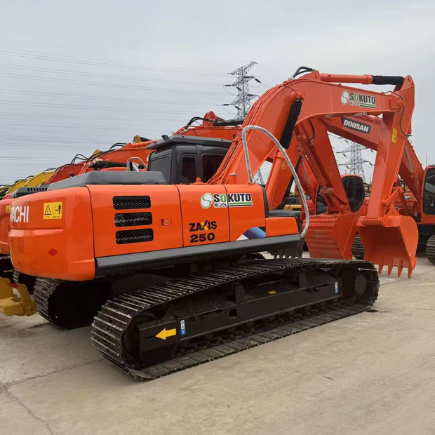 2022 Hitachi ZX250 - Excavadora de cadenas: foto 2 2022 Hitachi ZX250 - Excavadora de cadenas: foto 2