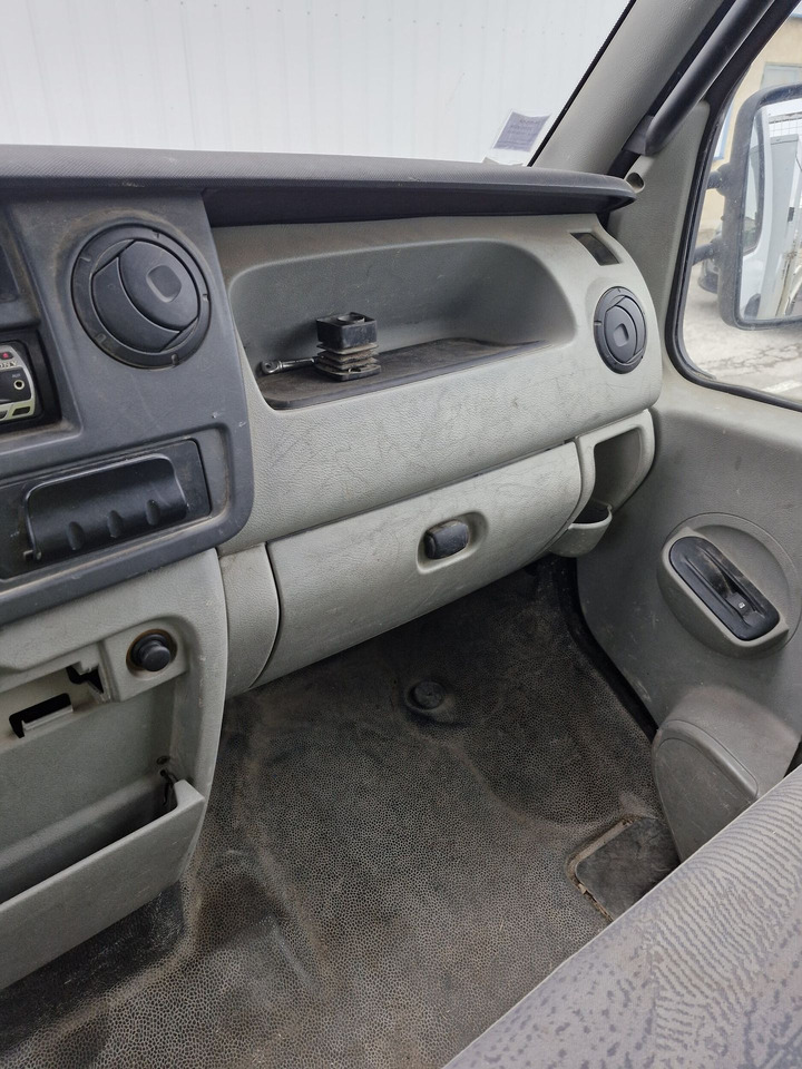 Renault Mascott  3.5T- (Disponible à compter du 24/11/2025) 3 places avec benne basculante hydraulique. BEG. Vendu sans CT. Véhicule roulant. Entretien régulier. Arrêté début 2025 pour souci passage d - Volquete furgoneta: foto 4 Renault Mascott  3.5T- (Disponible à compter du 24/11/2025) 3 places avec benne basculante hydraulique. BEG. Vendu sans CT. Véhicule roulant. Entretien régulier. Arrêté début 2025 pour souci passage d - Volquete furgoneta: foto 4