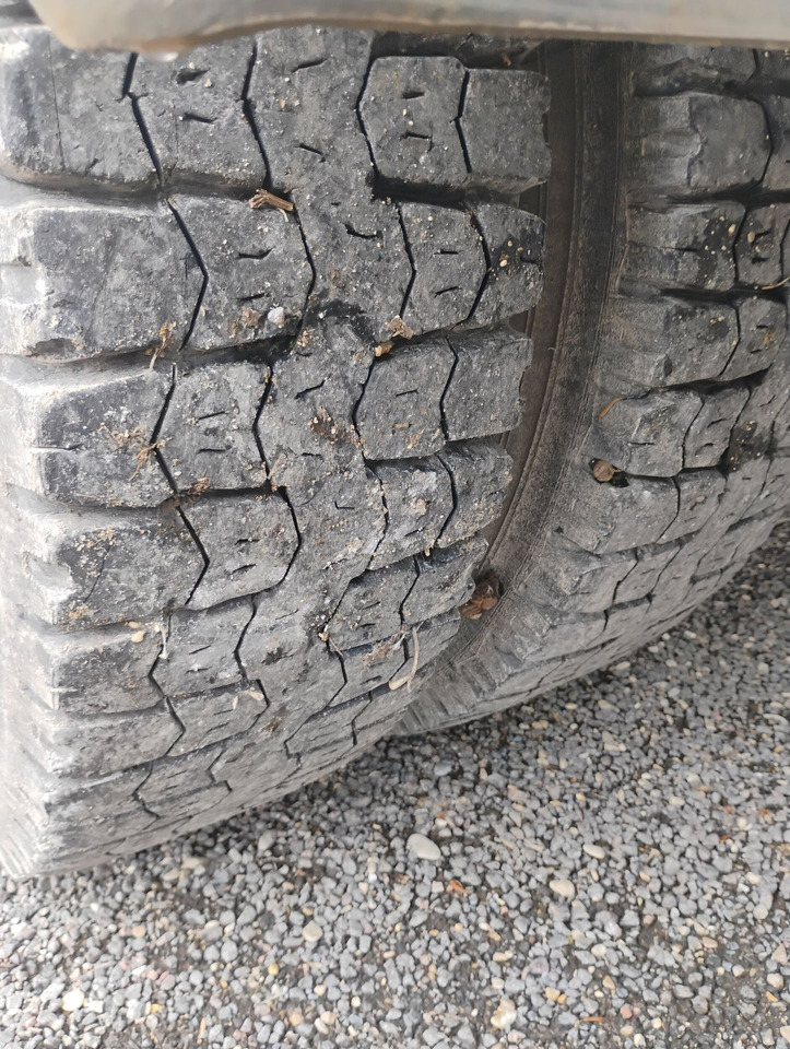 Renault Midlum 909AAD51- Disponible à compter du 19 /11/2025. Camion benne 13T-Moteur remplacé en 2021 ( environ 120 000km). Usure importante de la benne, oxydation de fer globale apparente - Norme Eu - Camión volquete: foto 3 Renault Midlum 909AAD51- Disponible à compter du 19 /11/2025. Camion benne 13T-Moteur remplacé en 2021 ( environ 120 000km). Usure importante de la benne, oxydation de fer globale apparente - Norme Eu - Camión volquete: foto 3