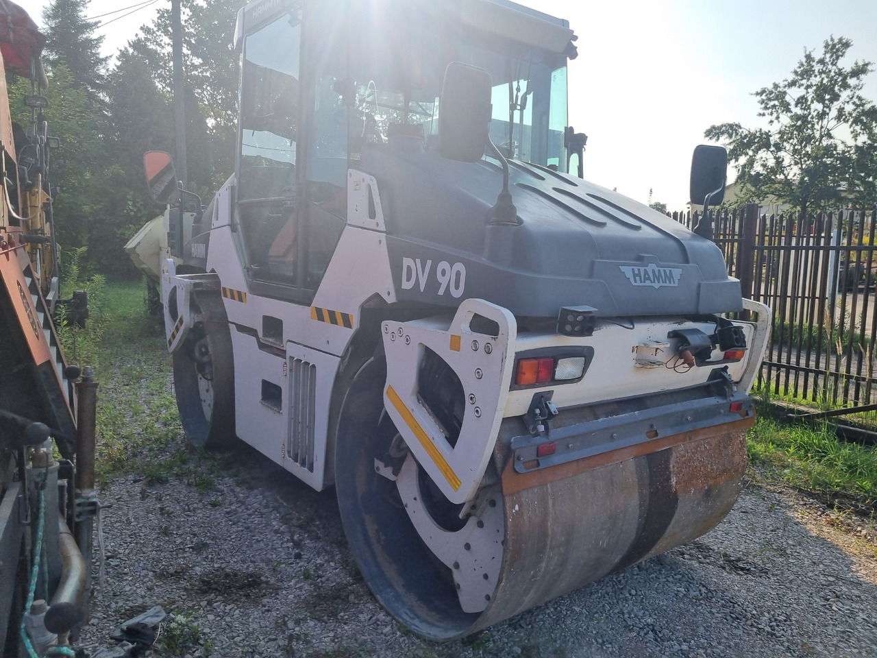 HAMM DV 90 VV - Apisonadora de asfalto: foto 1 HAMM DV 90 VV - Apisonadora de asfalto: foto 1