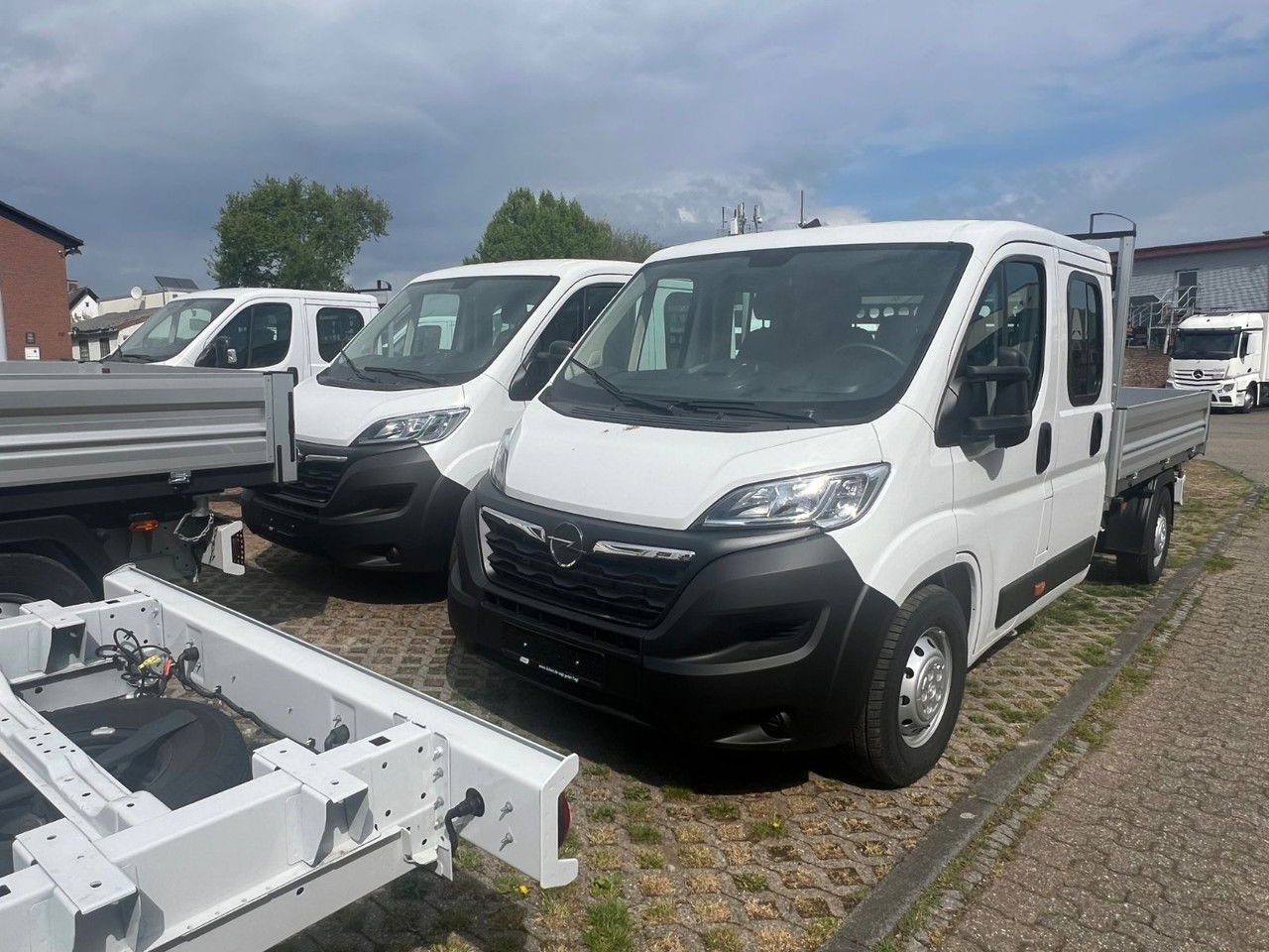 Opel Movano DoKa Kipper-Pritsche- L3H2 3,5t Edition Vermietung möglich - Volquete furgoneta, Furgoneta combi: foto 5 Opel Movano DoKa Kipper-Pritsche- L3H2 3,5t Edition Vermietung möglich - Volquete furgoneta, Furgoneta combi: foto 5