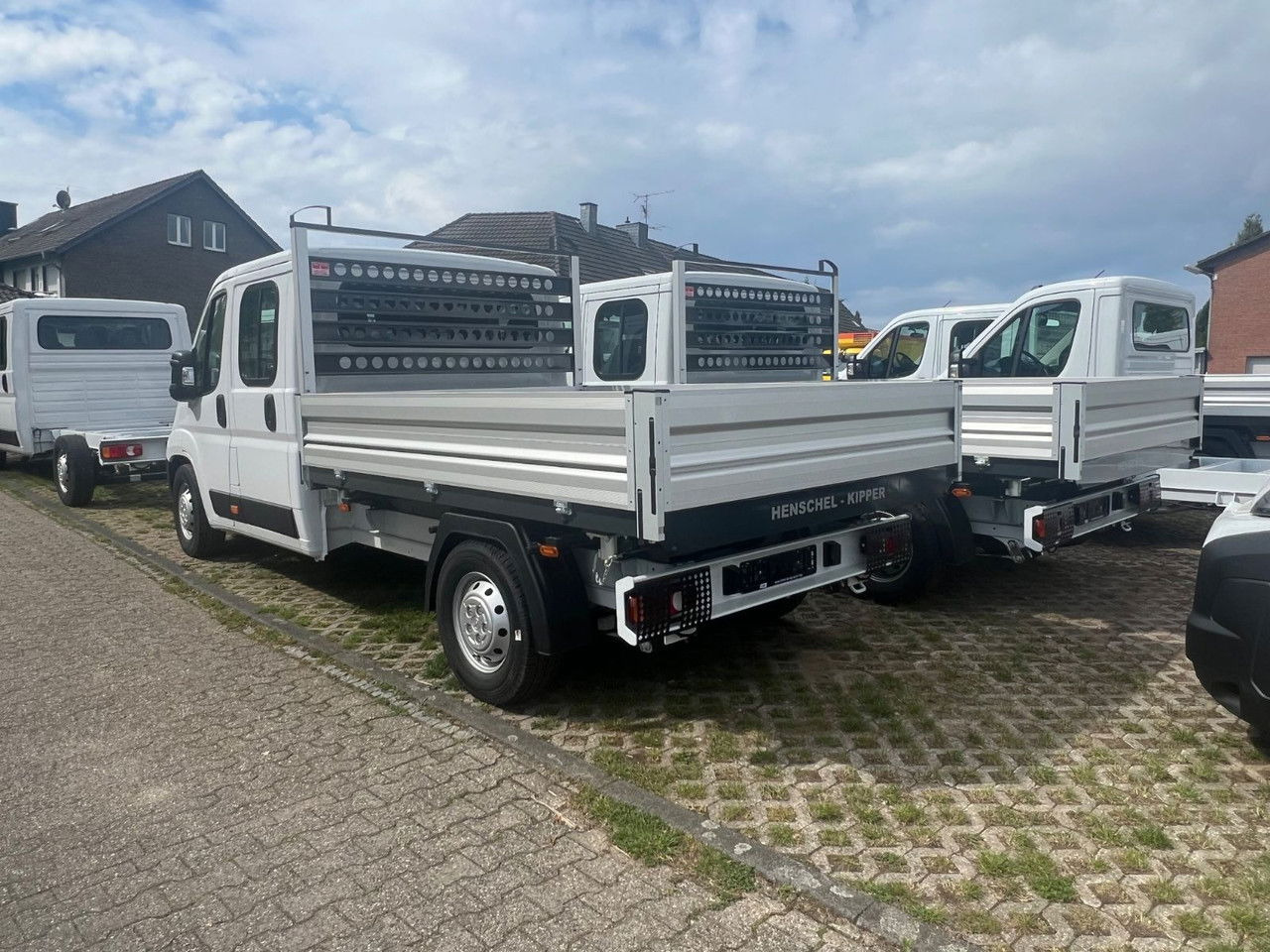 Opel Movano DoKa Kipper-Pritsche- L3H2 3,5t Edition Vermietung möglich - Volquete furgoneta, Furgoneta combi: foto 4 Opel Movano DoKa Kipper-Pritsche- L3H2 3,5t Edition Vermietung möglich - Volquete furgoneta, Furgoneta combi: foto 4