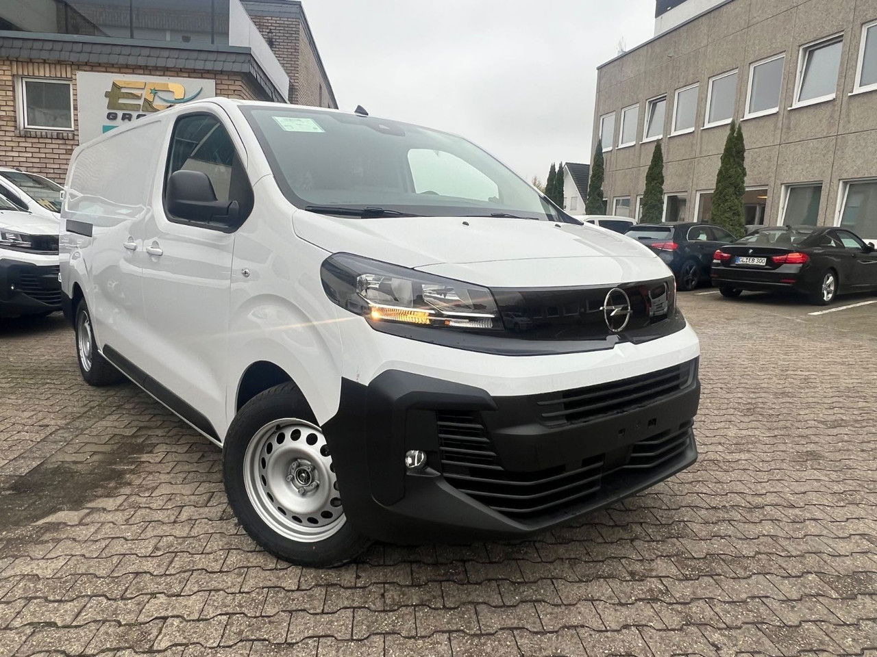 Leasing de Opel Vivaro L3H1 144 PS Schalter Allwetter AHK Rückfa Opel Vivaro L3H1 144 PS Schalter Allwetter AHK Rückfa: foto 11 Leasing de Opel Vivaro L3H1 144 PS Schalter Allwetter AHK Rückfa Opel Vivaro L3H1 144 PS Schalter Allwetter AHK Rückfa: foto 11