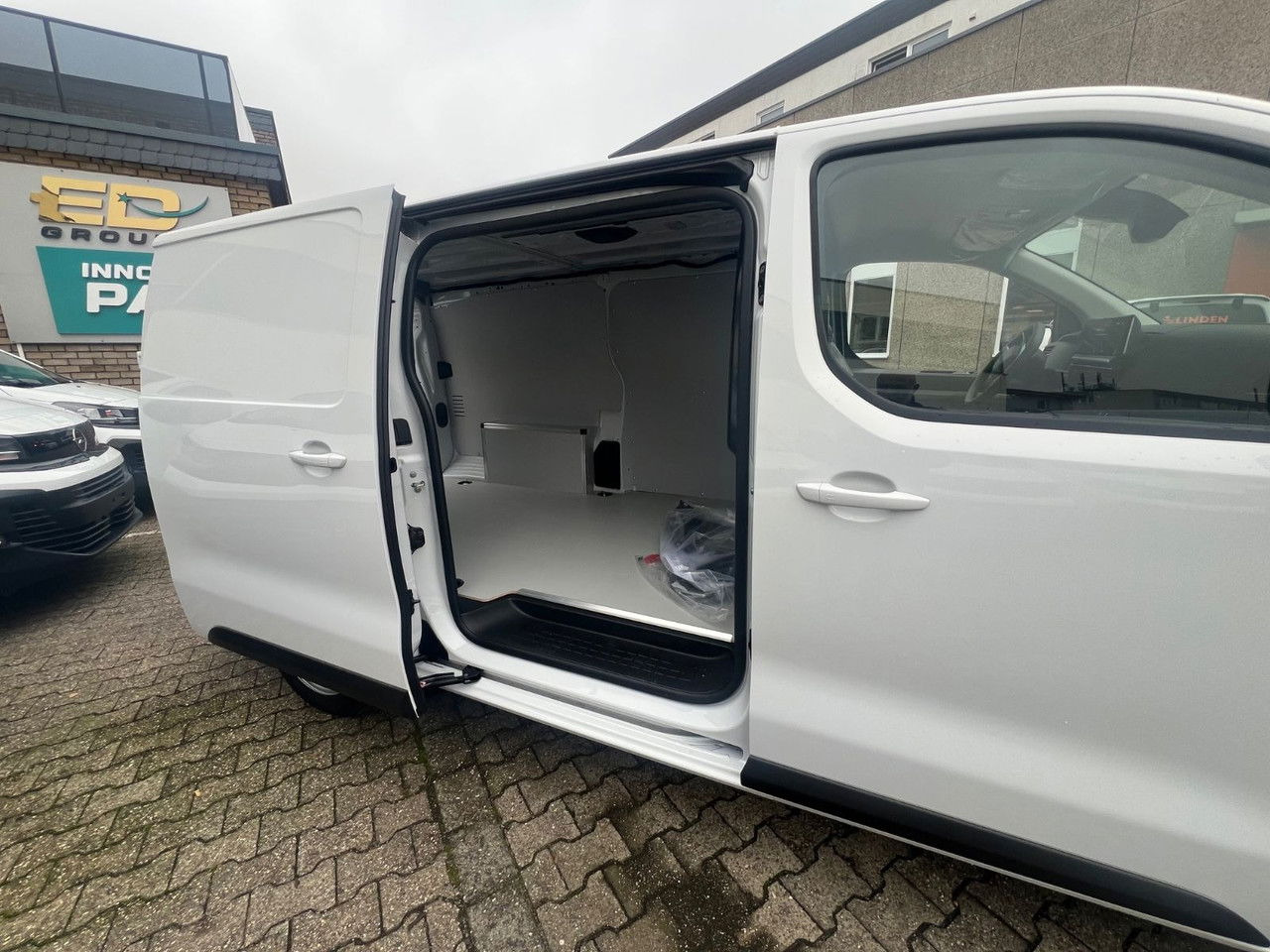 Leasing de Opel Vivaro L3H1 144 PS Schalter Allwetter AHK Rückfa Opel Vivaro L3H1 144 PS Schalter Allwetter AHK Rückfa: foto 16 Leasing de Opel Vivaro L3H1 144 PS Schalter Allwetter AHK Rückfa Opel Vivaro L3H1 144 PS Schalter Allwetter AHK Rückfa: foto 16