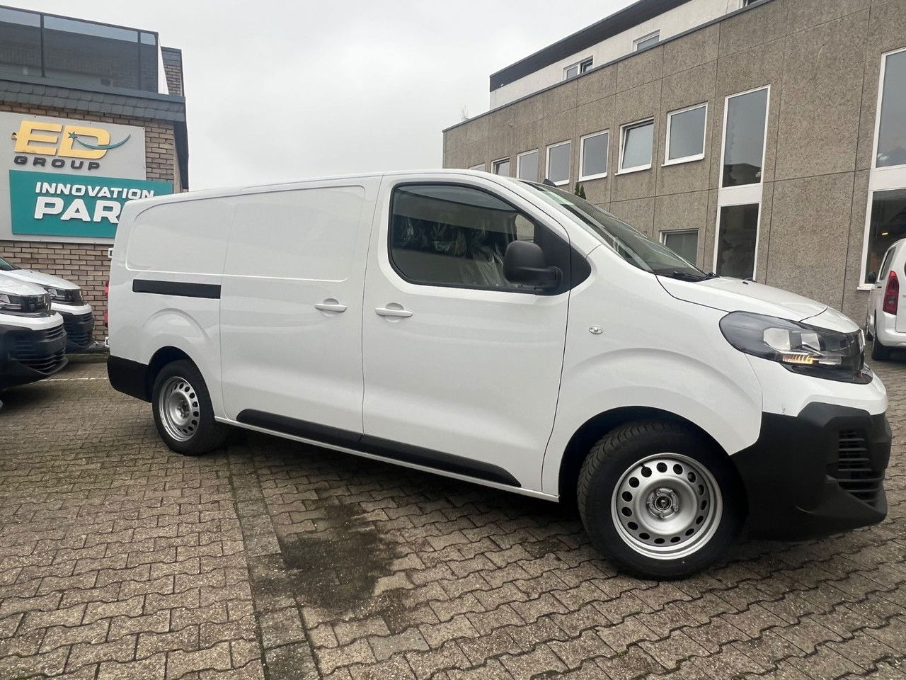 Leasing de Opel Vivaro L3H1 144 PS Schalter Allwetter AHK Rückfa Opel Vivaro L3H1 144 PS Schalter Allwetter AHK Rückfa: foto 8 Leasing de Opel Vivaro L3H1 144 PS Schalter Allwetter AHK Rückfa Opel Vivaro L3H1 144 PS Schalter Allwetter AHK Rückfa: foto 8