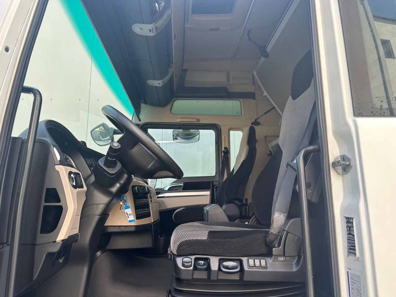 Cabeza tractora MAN TGX 18.460 XXL Intarder/Standklima: foto 6 Cabeza tractora MAN TGX 18.460 XXL Intarder/Standklima: foto 6