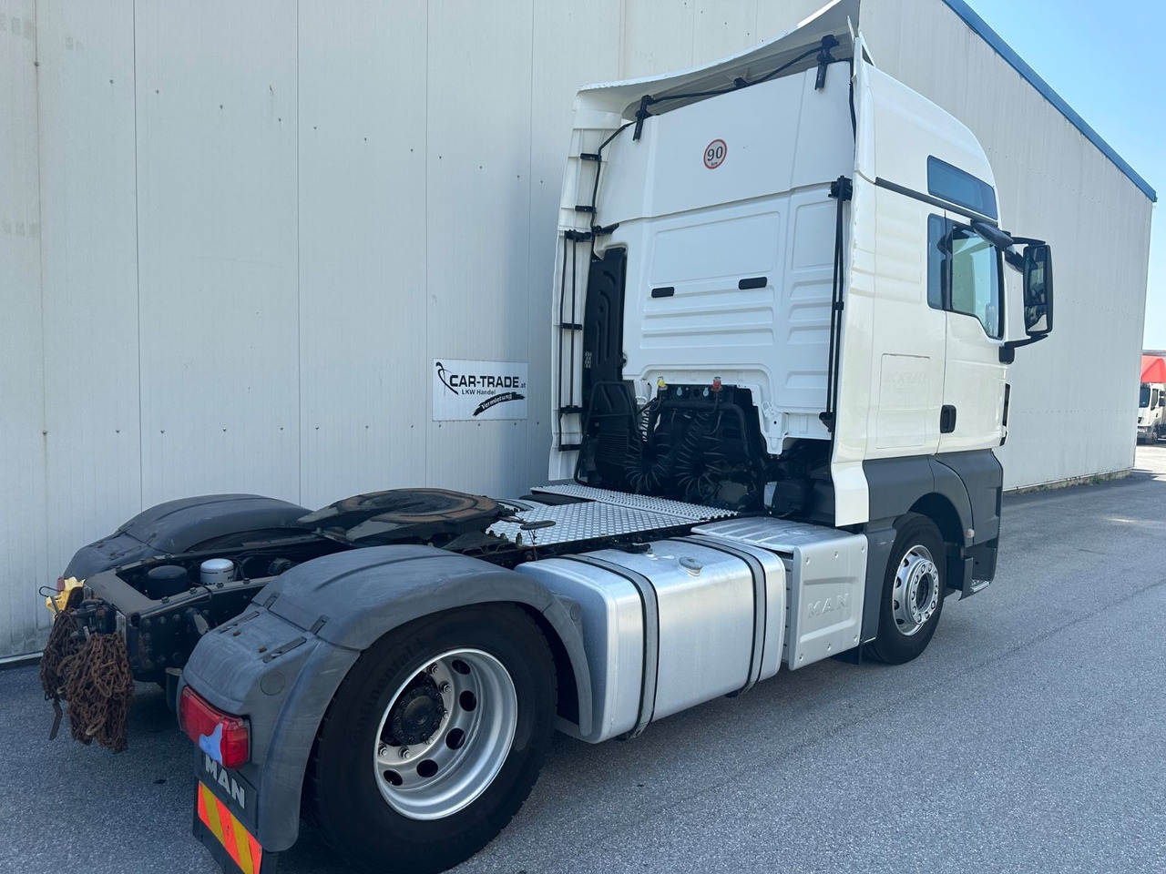 MAN TGX 18.460 XXL Intarder/Standklima - Cabeza tractora: foto 3 MAN TGX 18.460 XXL Intarder/Standklima - Cabeza tractora: foto 3