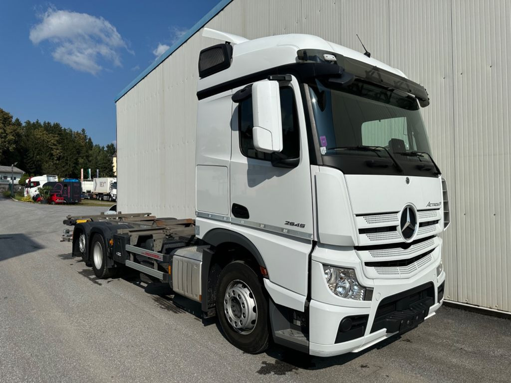 Mercedes-Benz Actros 2545 2T LBW - Camión portacontenedore/ Intercambiable: foto 2 Mercedes-Benz Actros 2545 2T LBW - Camión portacontenedore/ Intercambiable: foto 2