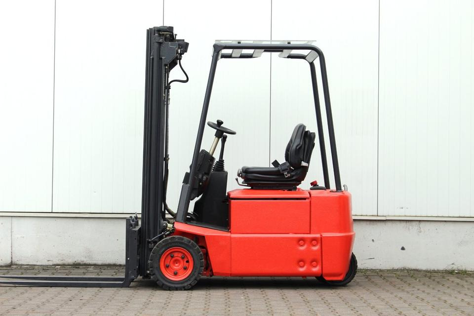 LINDE E15Z-02 Triplex 4,7m - Carretilla elevadora eléctrica: foto 5 LINDE E15Z-02 Triplex 4,7m - Carretilla elevadora eléctrica: foto 5