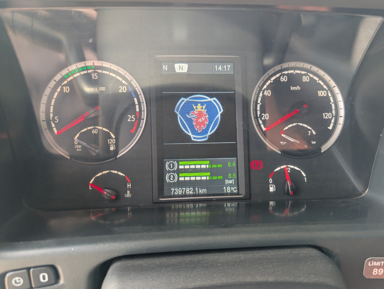 Camión volquete SCANIA R480: foto 8