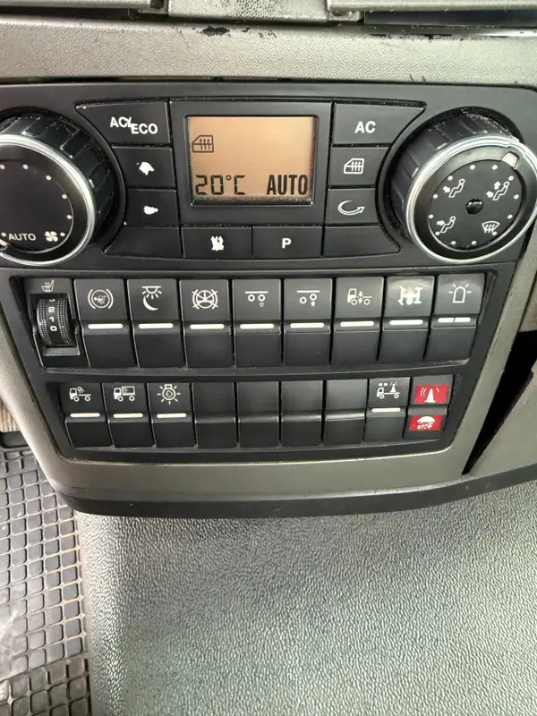 Camión caja abierta, Camión grúa MAN TGS 35.440 *Epsilon Q170L*TRIDEM*Intarder: foto 18 Camión caja abierta, Camión grúa MAN TGS 35.440 *Epsilon Q170L*TRIDEM*Intarder: foto 18