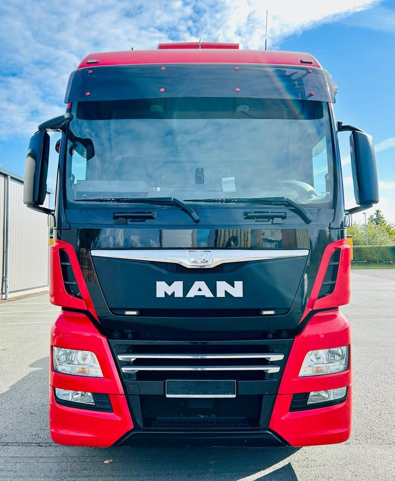 MAN TGX 18.500 4x2 LLS + XXL + Leder + Autom. + Voll-Verkleidung - Cabeza tractora: foto 2 MAN TGX 18.500 4x2 LLS + XXL + Leder + Autom. + Voll-Verkleidung - Cabeza tractora: foto 2