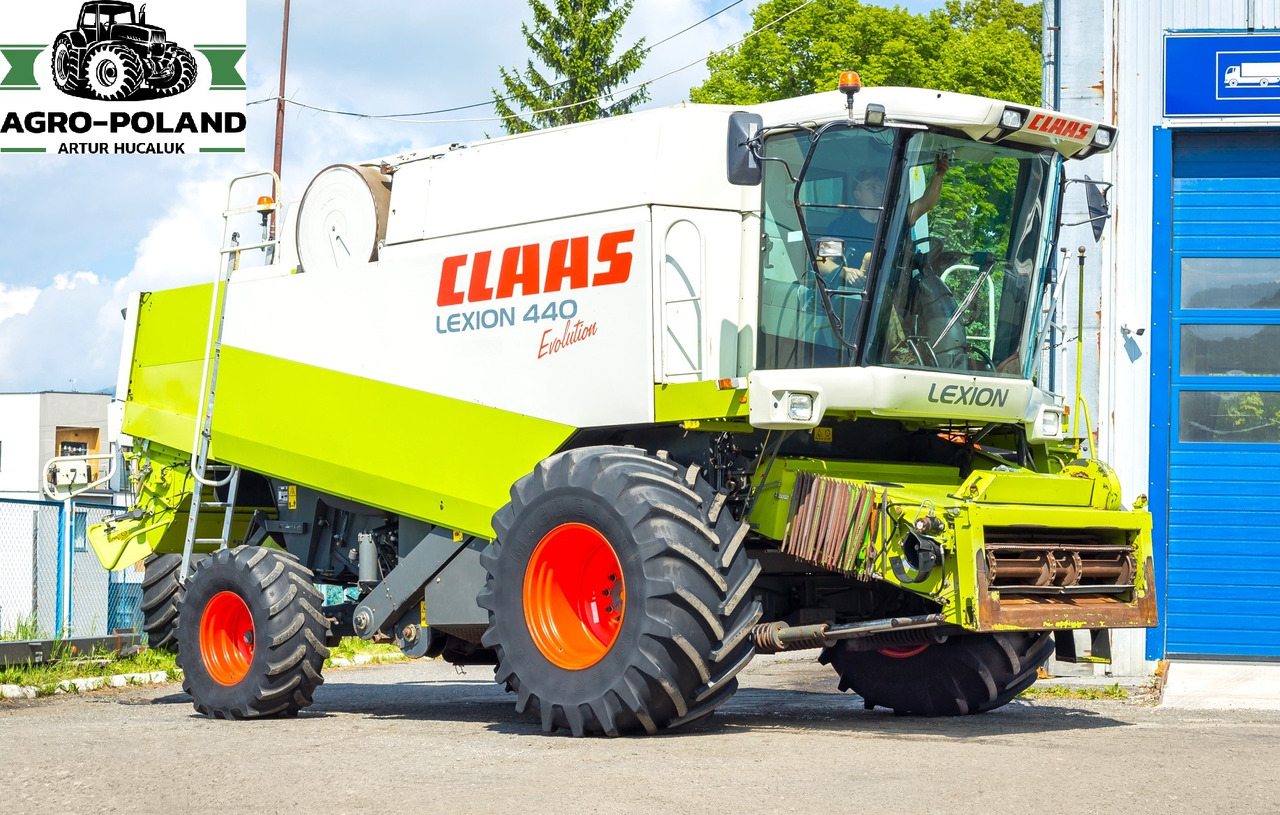 CLAAS LEXION 440 EVOLUTION - 2003 ROK + CLAAS C 540 SKŁADANY - 2007 ROK - Cosechadora de granos: foto 3 CLAAS LEXION 440 EVOLUTION - 2003 ROK + CLAAS C 540 SKŁADANY - 2007 ROK - Cosechadora de granos: foto 3