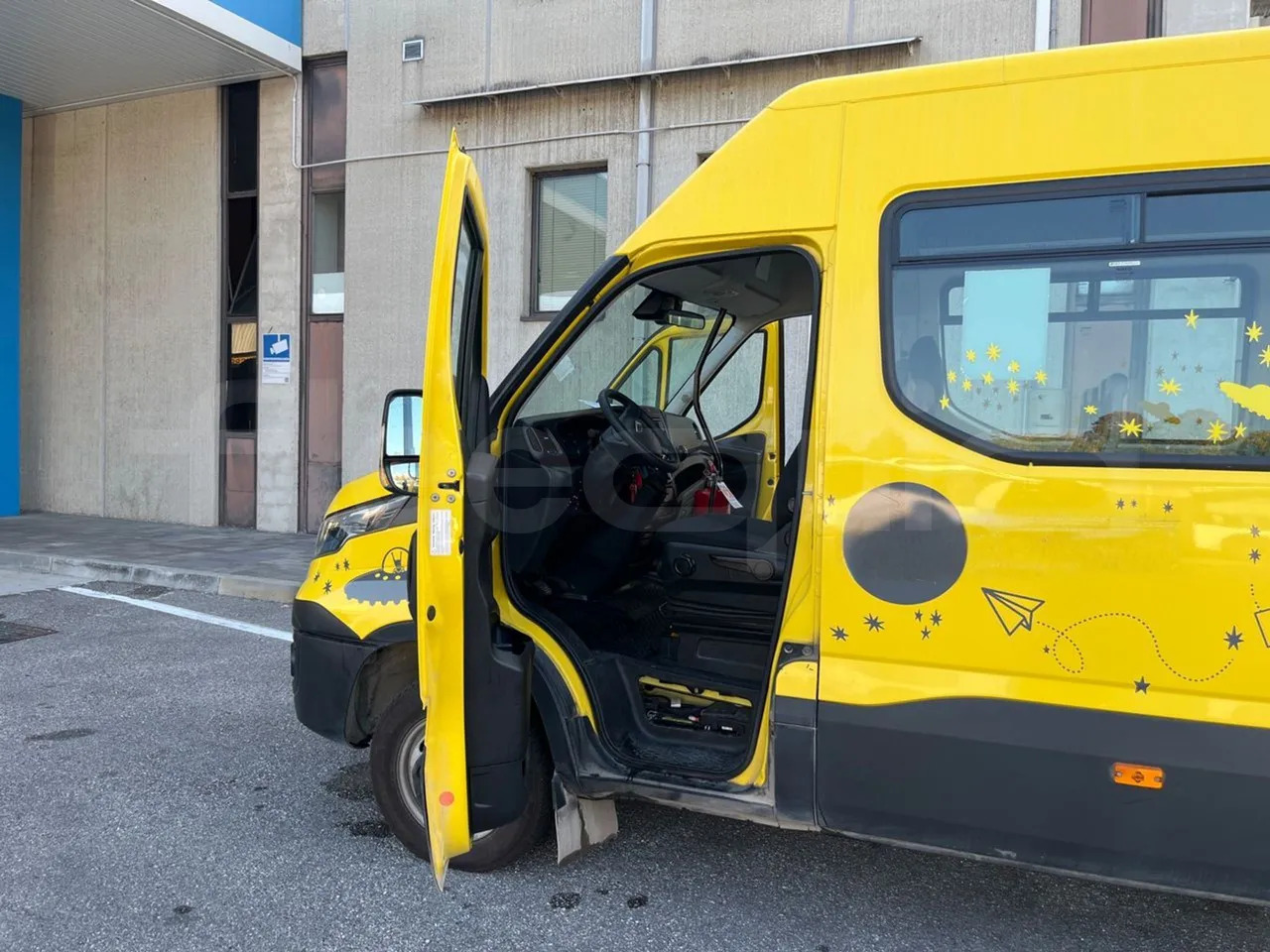 Autobús escolar Iveco Daily: foto 14 Autobús escolar Iveco Daily: foto 14