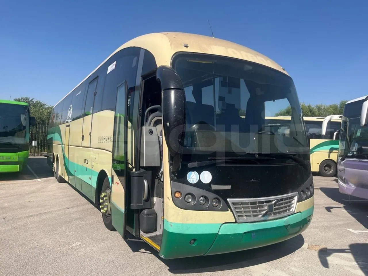 Volvo B12B - Autocar: foto 1 Volvo B12B - Autocar: foto 1