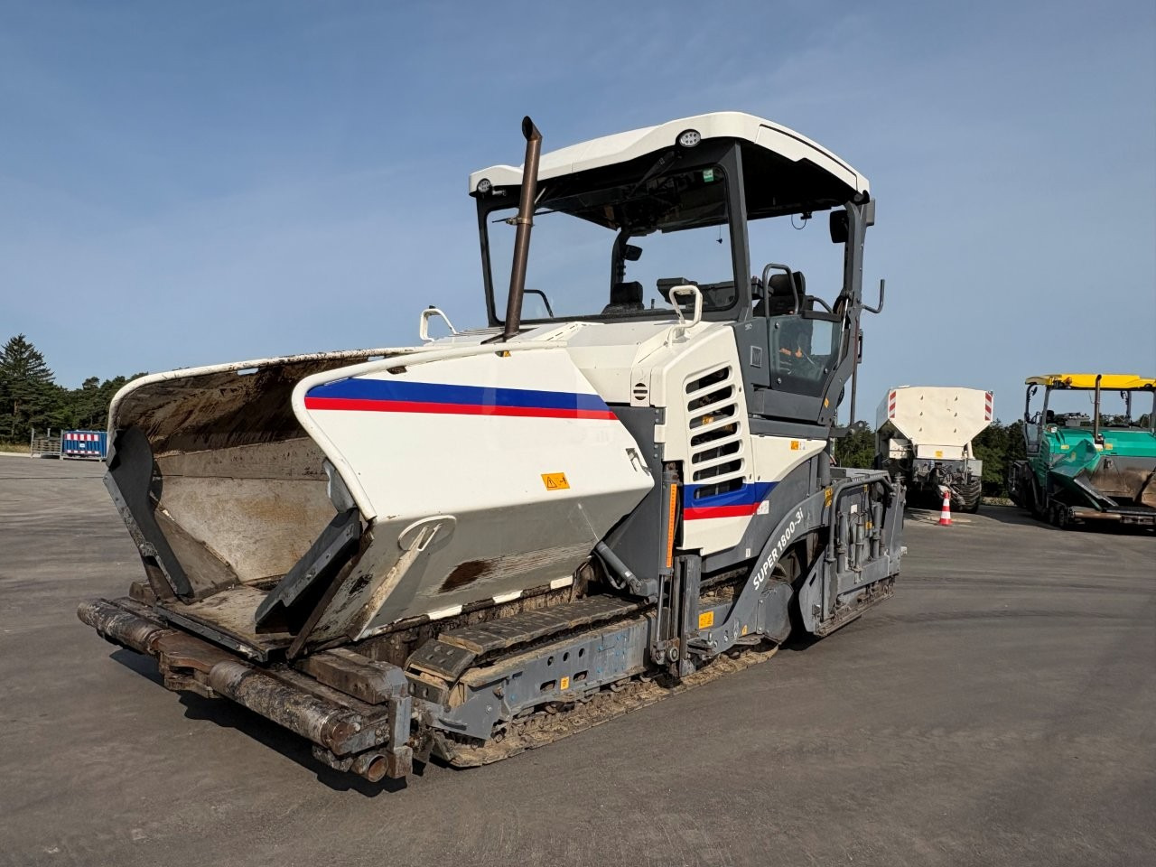 VÖGELE SUPER 1800-3i - Pavimentadora de asfalto: foto 2 VÖGELE SUPER 1800-3i - Pavimentadora de asfalto: foto 2