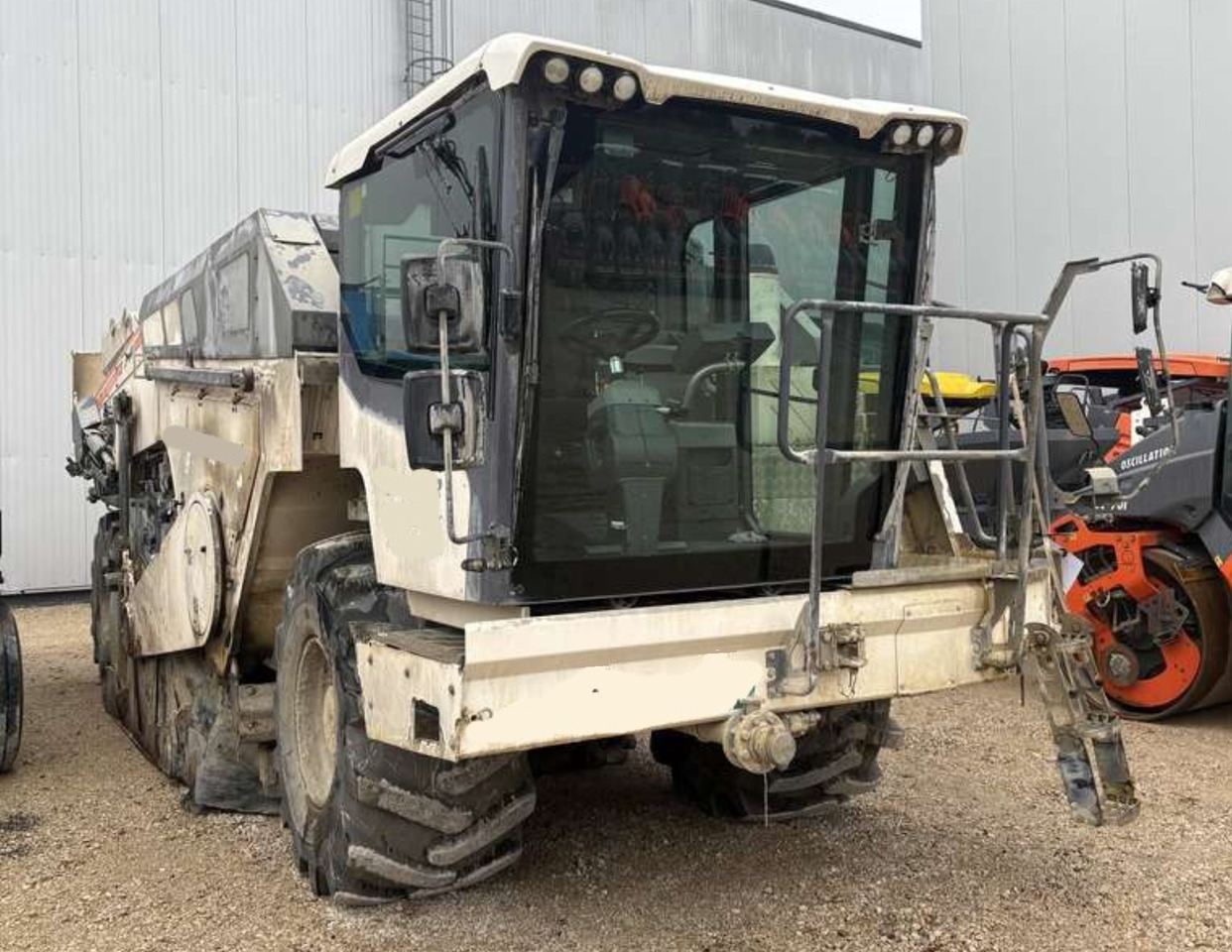 WIRTGEN WR 240i S-PACK - Estabilizador de suelos: foto 1 WIRTGEN WR 240i S-PACK - Estabilizador de suelos: foto 1