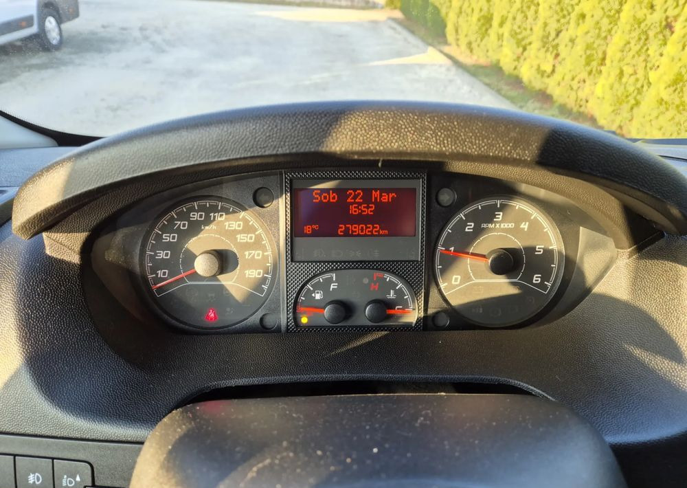 Furgoneta combi Fiat Ducato 2.3 150KM Brygadówka Maxi L4h2: foto 9 Furgoneta combi Fiat Ducato 2.3 150KM Brygadówka Maxi L4h2: foto 9