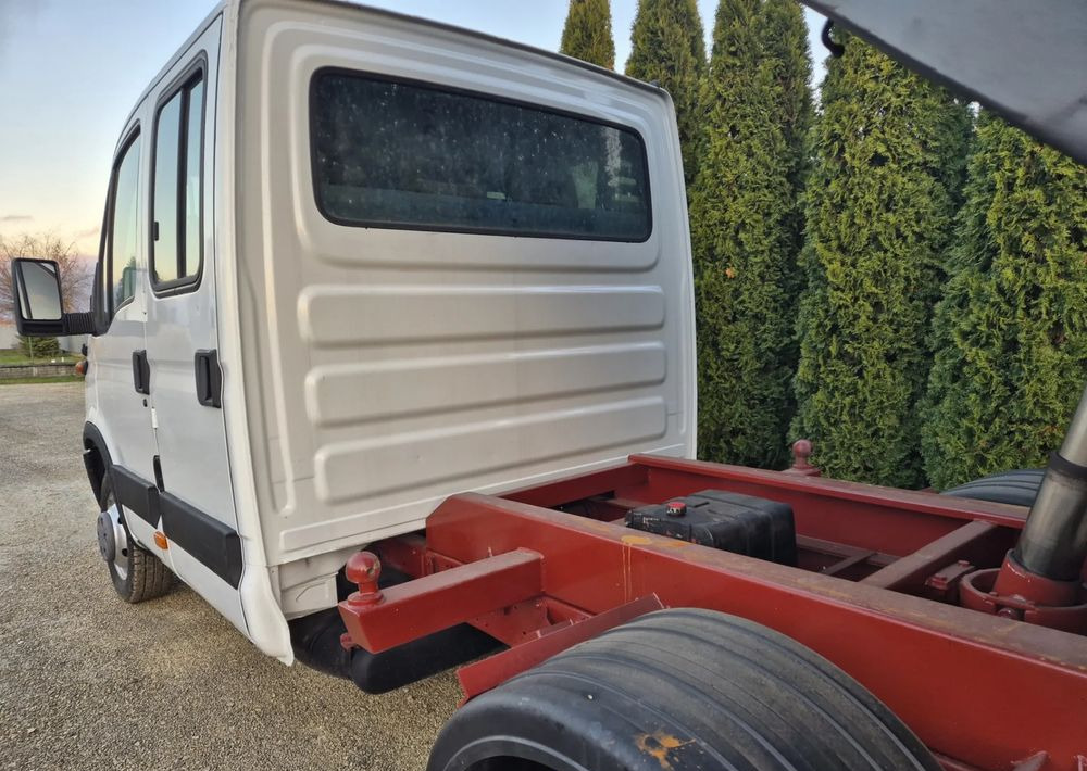 Iveco 35C11 2.8 110KM Zwykła Pompa Brygadówka - Volquete furgoneta: foto 4 Iveco 35C11 2.8 110KM Zwykła Pompa Brygadówka - Volquete furgoneta: foto 4