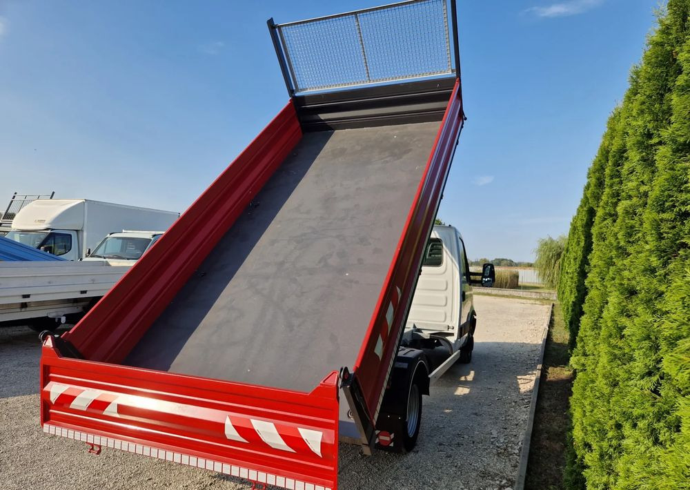 Iveco 35C15 3.0 - Volquete furgoneta: foto 4 Iveco 35C15 3.0 - Volquete furgoneta: foto 4