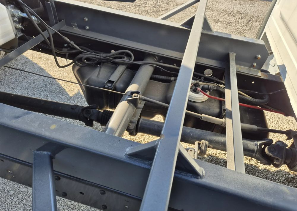 Leasing de  Iveco 35c15 3.0 150KM Iveco 35c15 3.0 150KM: foto 17 Leasing de  Iveco 35c15 3.0 150KM Iveco 35c15 3.0 150KM: foto 17