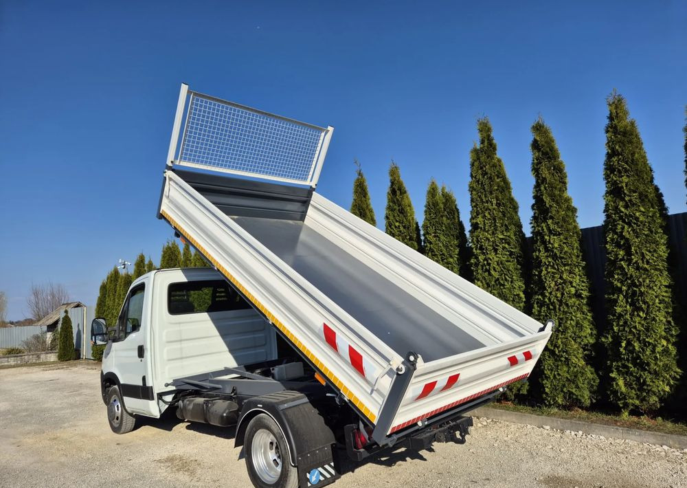 Iveco 35c15 3.0 150KM - Volquete furgoneta: foto 3 Iveco 35c15 3.0 150KM - Volquete furgoneta: foto 3