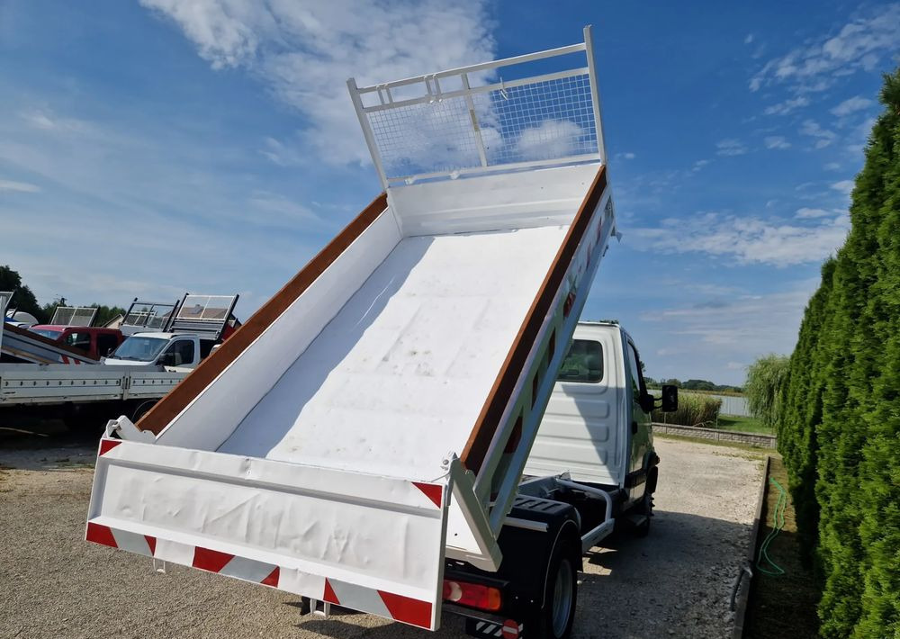 Renault Mascott 3.0 DXI - Volquete furgoneta: foto 4 Renault Mascott 3.0 DXI - Volquete furgoneta: foto 4