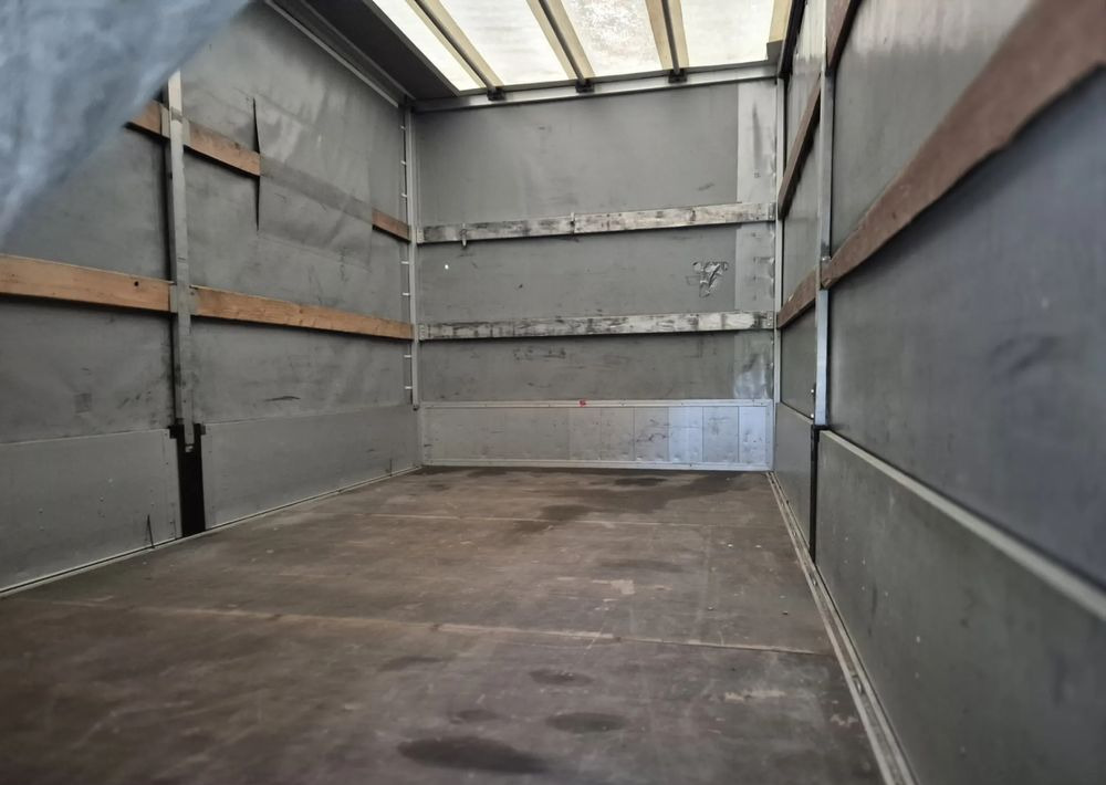 Renault Master 2.3 150KM - Furgoneta con caja de lona: foto 4 Renault Master 2.3 150KM - Furgoneta con caja de lona: foto 4