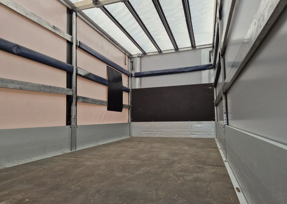 Renault Master 2.3 165KM Burto firanka - Furgoneta con caja de lona: foto 4 Renault Master 2.3 165KM Burto firanka - Furgoneta con caja de lona: foto 4