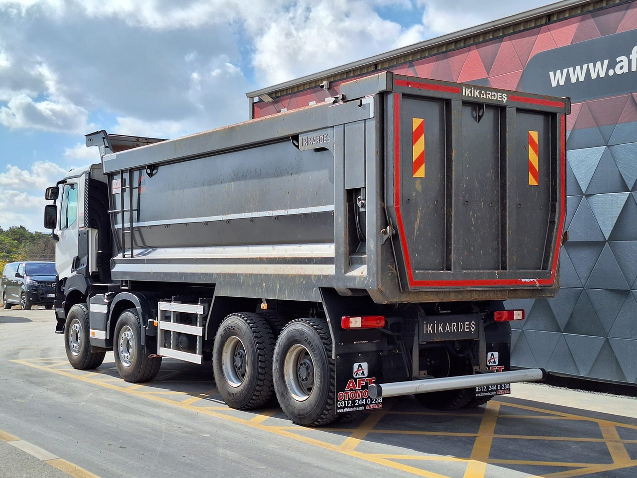 Camión volquete RENAULT K 520: foto 6 Camión volquete RENAULT K 520: foto 6