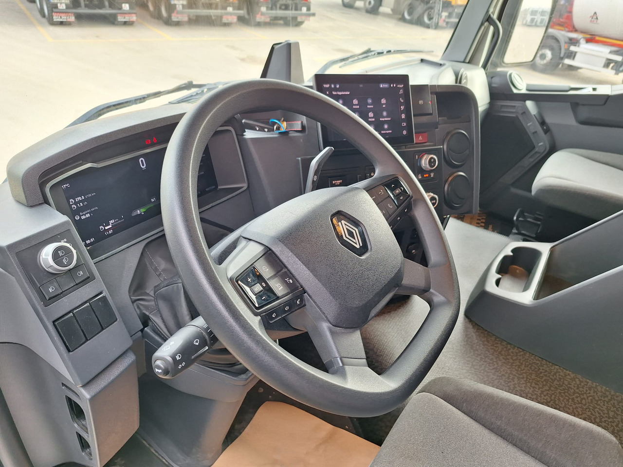 Camión volquete RENAULT K 520: foto 10