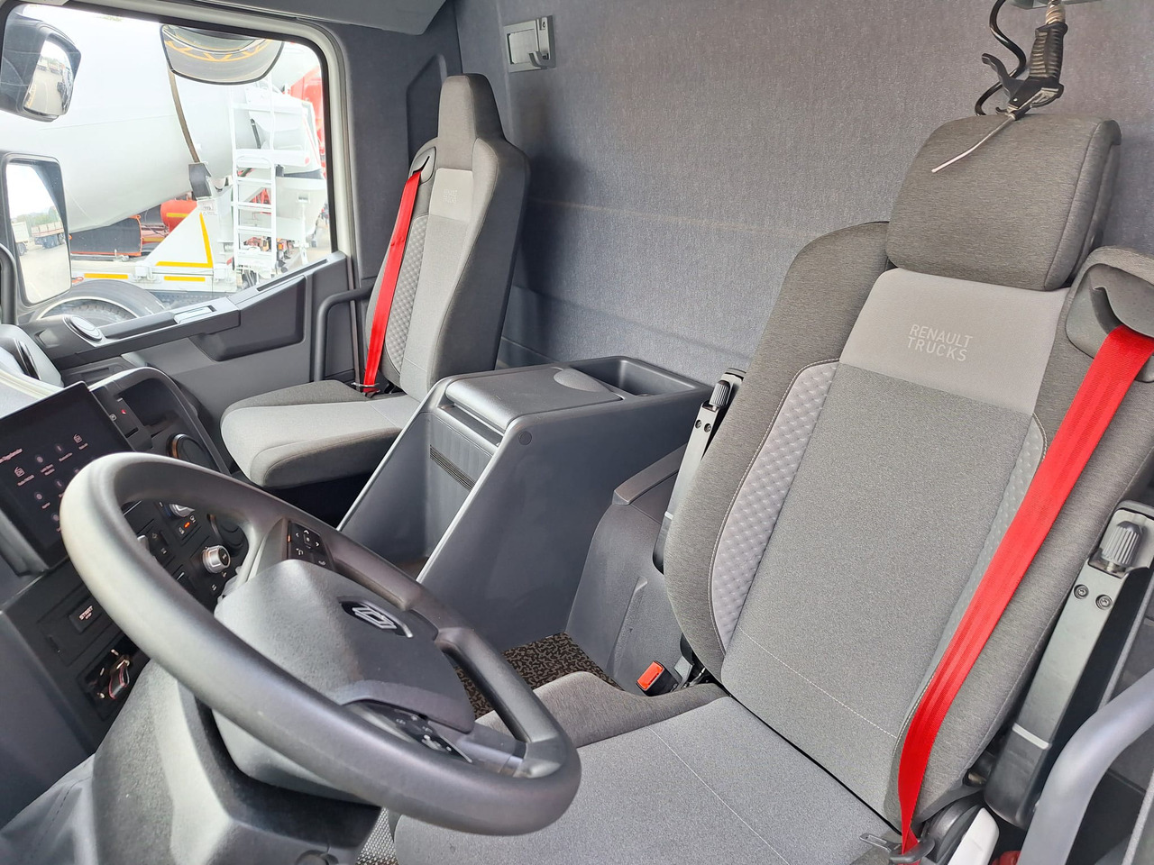 Camión volquete RENAULT K 520: foto 15 Camión volquete RENAULT K 520: foto 15