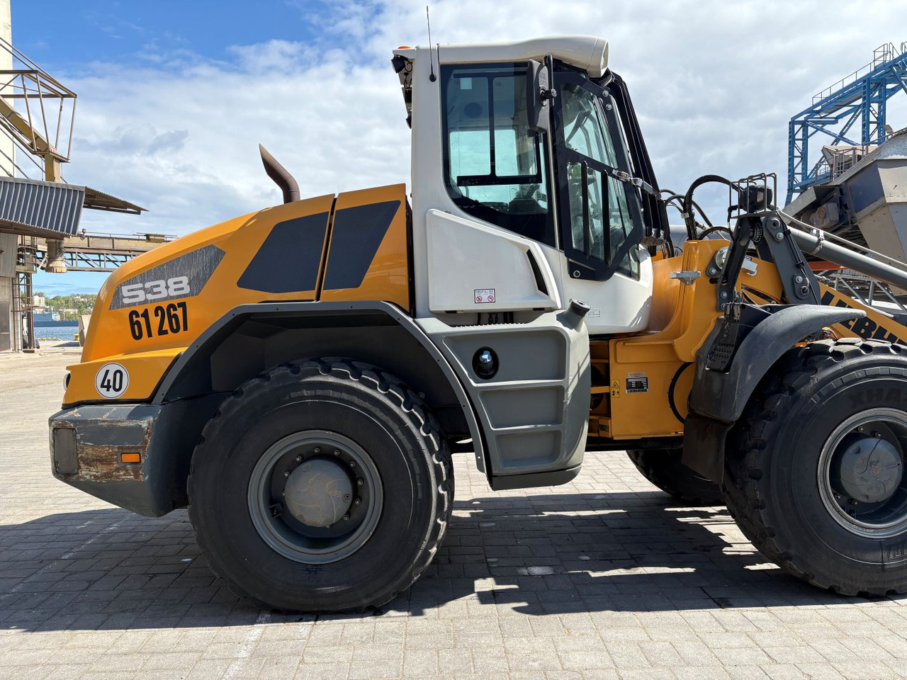 LIEBHERR L538 - Cargadora de ruedas: foto 1 LIEBHERR L538 - Cargadora de ruedas: foto 1