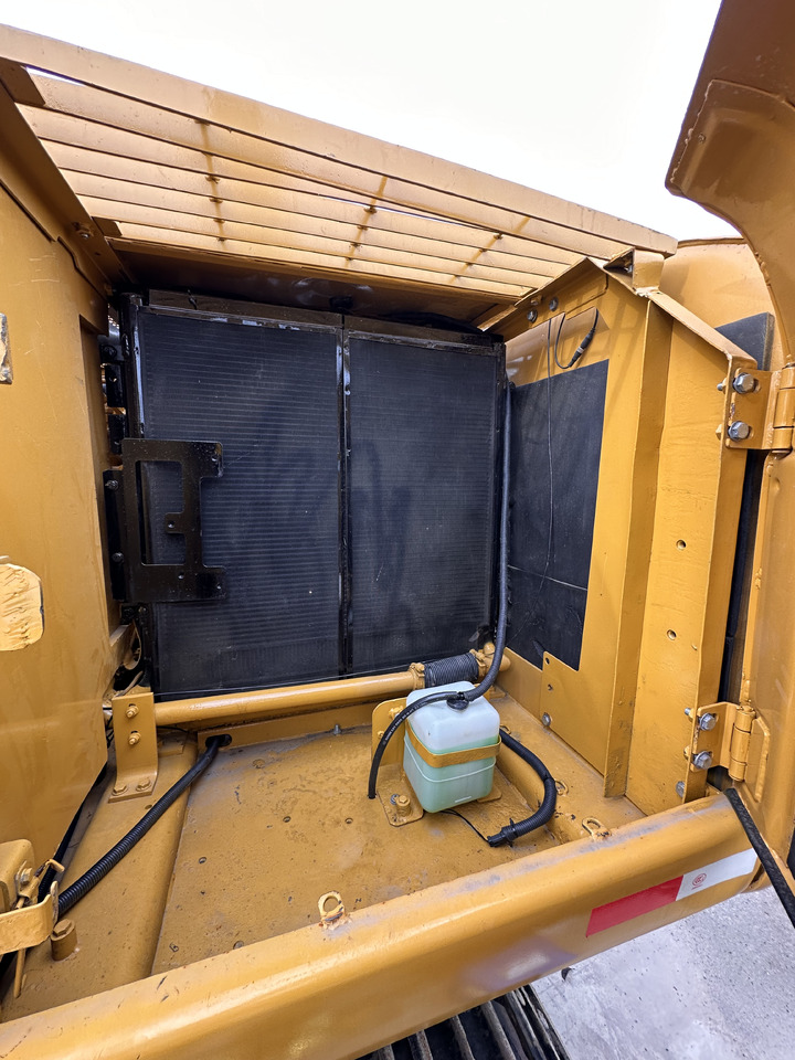 Excavadora de cadenas CATERPILLAR 320CL used excavator good condition for sale: foto 6