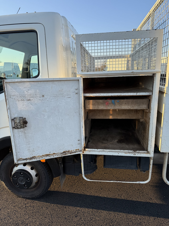 NISSAN CABSTAR 35.11 - Volquete furgoneta: foto 5 NISSAN CABSTAR 35.11 - Volquete furgoneta: foto 5