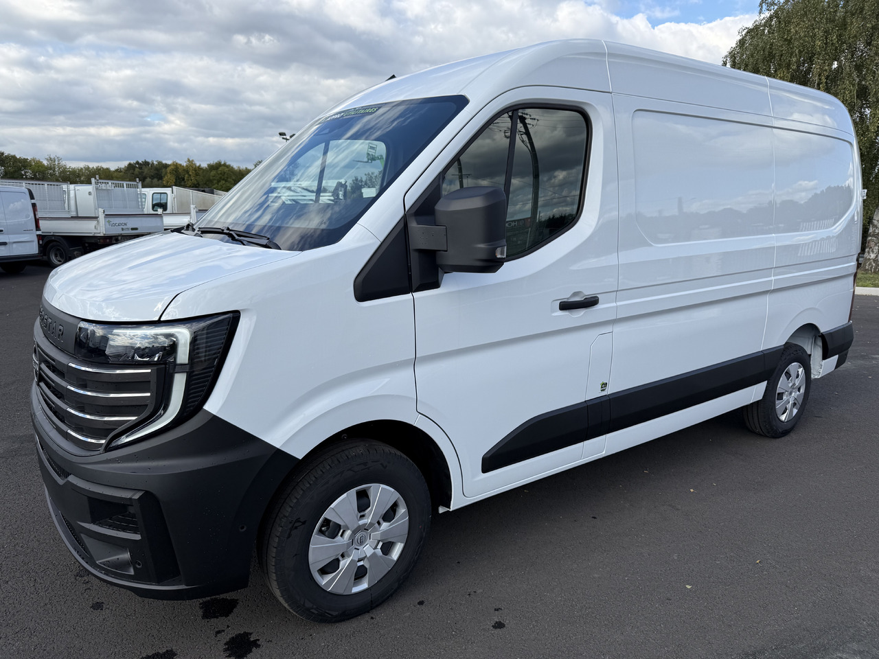 NISSAN INTERSTAR 2.0DCI150 - Furgón: foto 4 NISSAN INTERSTAR 2.0DCI150 - Furgón: foto 4