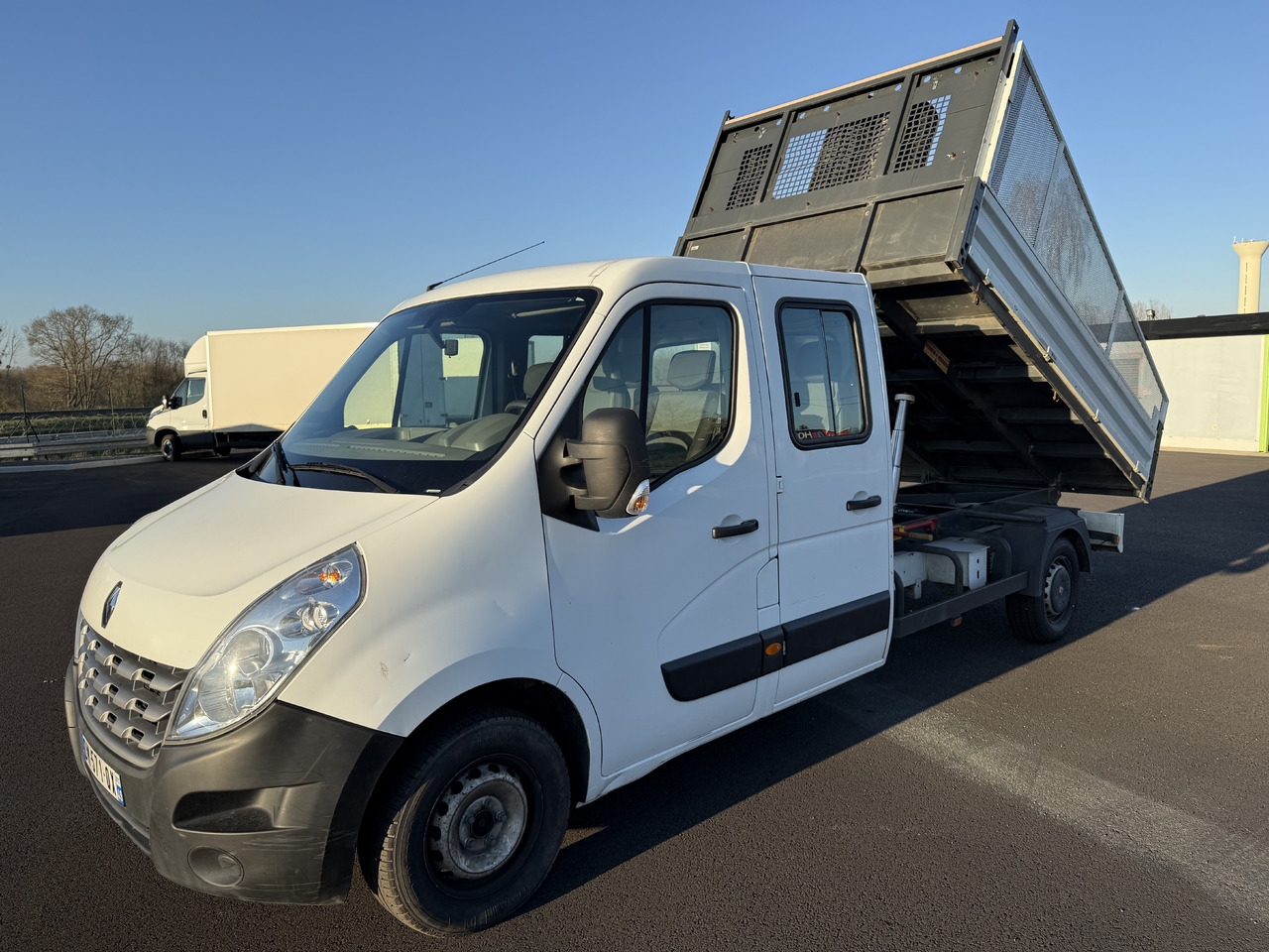 RENAULT MASTER 2.3DCI125 BENNE ACIER DOUBLE CABINE ROUE SIMPLE + REHAUSSE DE RIDELLE - Volquete furgoneta: foto 2 RENAULT MASTER 2.3DCI125 BENNE ACIER DOUBLE CABINE ROUE SIMPLE + REHAUSSE DE RIDELLE - Volquete furgoneta: foto 2